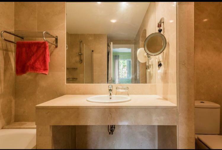 סן רוקה Apartamento Con Piscina ,Playa Con Vistas Panoramicas En La Marina De Sotogrande מראה חיצוני תמונה