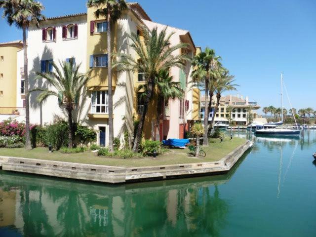 סן רוקה Apartamento Con Piscina ,Playa Con Vistas Panoramicas En La Marina De Sotogrande מראה חיצוני תמונה