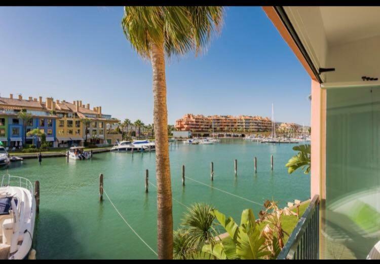 סן רוקה Apartamento Con Piscina ,Playa Con Vistas Panoramicas En La Marina De Sotogrande מראה חיצוני תמונה